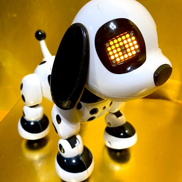 ZOOMER ZUPPIES COLLECTIBLE SPOT INTERACTIVE PUPPY WORKS MUSIC, SOUND & LIGHTS UP - Picture 5 of 15